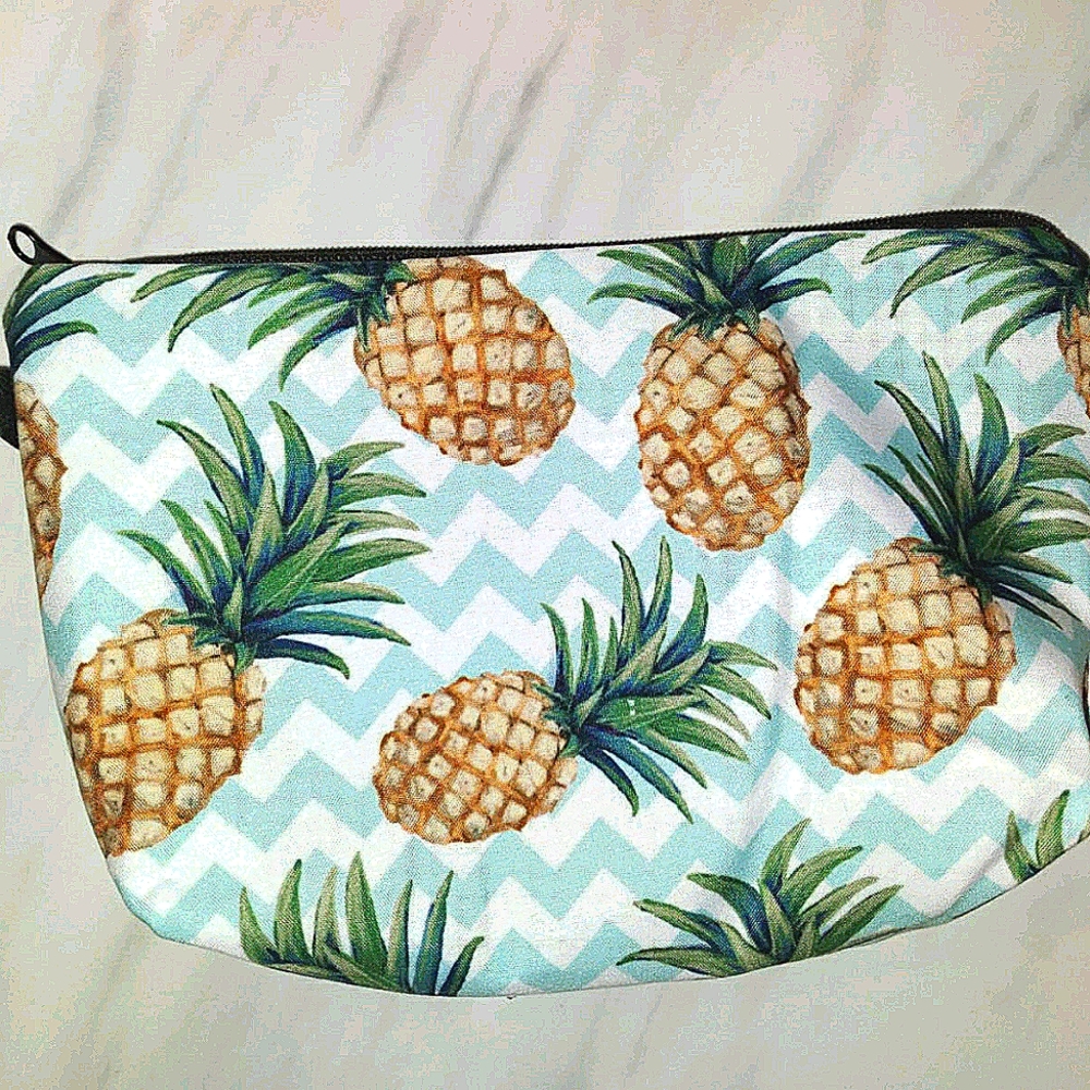Pouch/Cosmetic bag